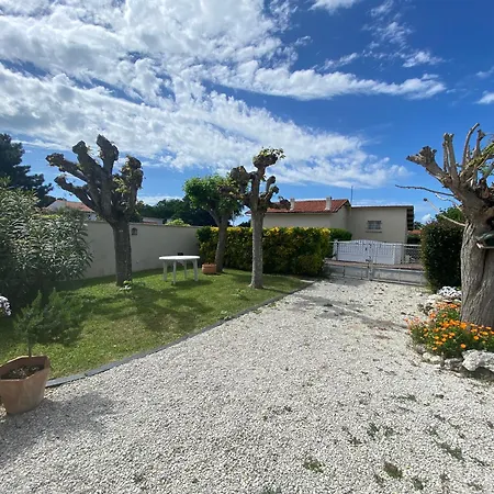 بيت للعطل A 450m De La Plage, Jardin, Terrasse Et Parking, 6 Couchages - - Fr-1-539-51 *